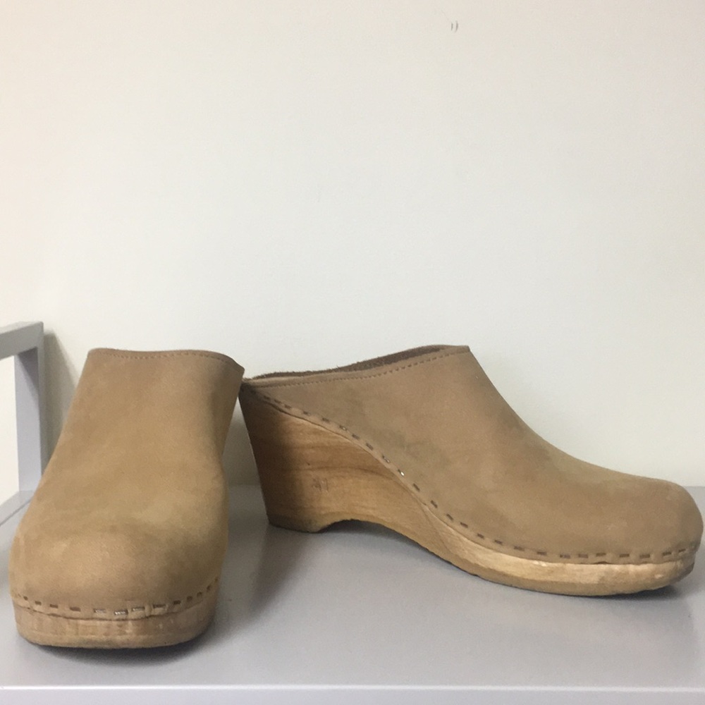 No. 6 Clogs